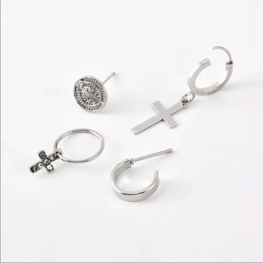 3/$30 🤍 Boho Ring Set